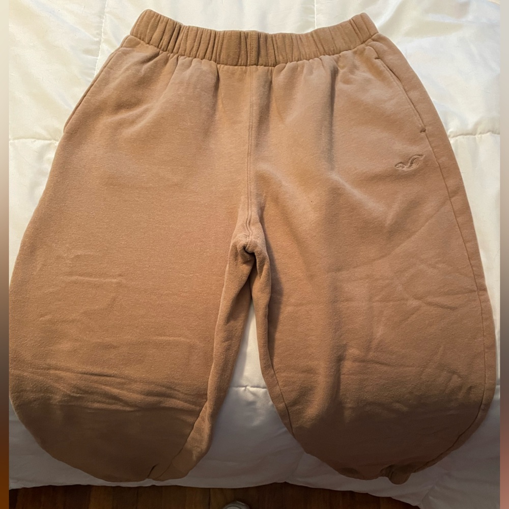 Hollister Women's Track Joggers in Dusty Tan